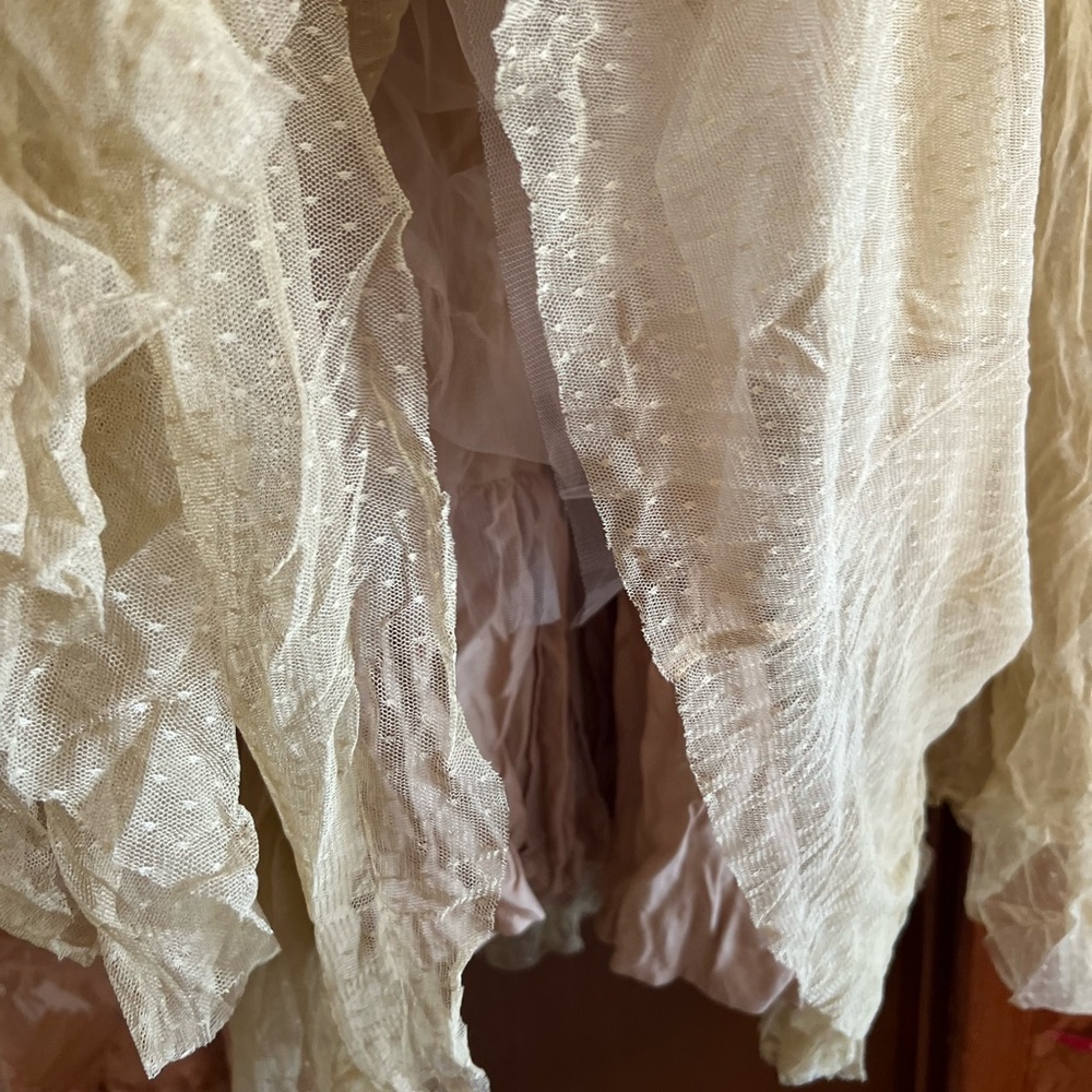 Grace Tulle Maxi Skirt - Picture 4 of 11